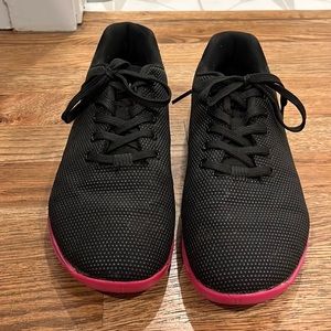 No Bull black trainers with a pink sole.  Women’s size 9.5